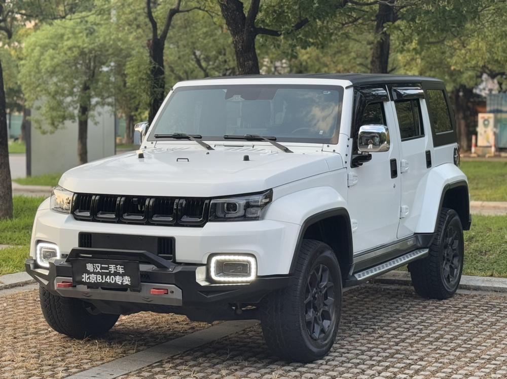 BAIC_Motor Beijing Off-Road BJ40 2021 2.0D Automatic Four-wheel Drive Blade Hero Edition Knight Type (front and rear electronically controlled locks)