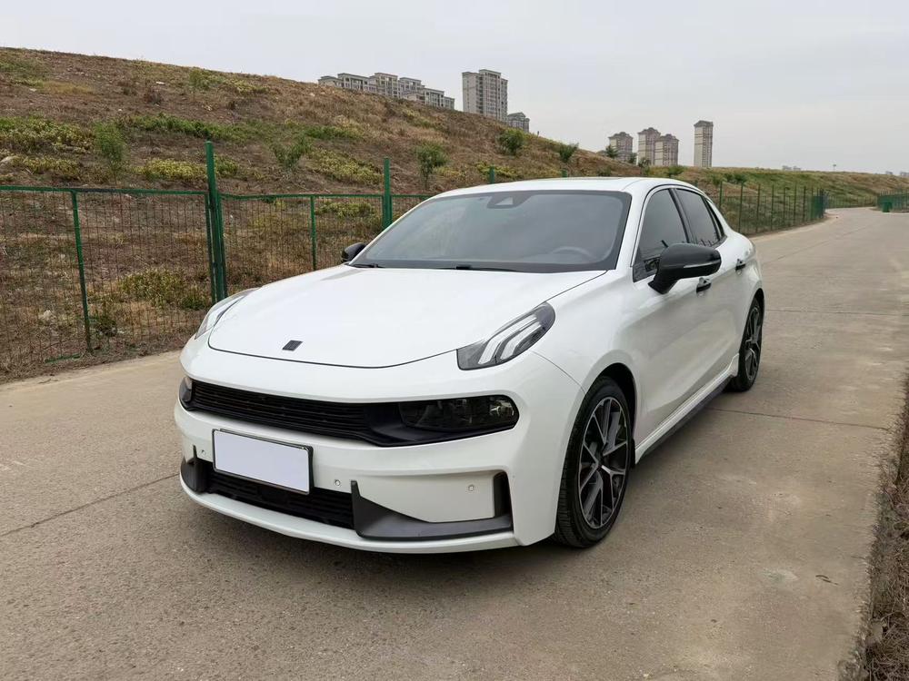 Lynk_&_Co Lynk & Co 03 2021 1.5TD DCT Champion Edition