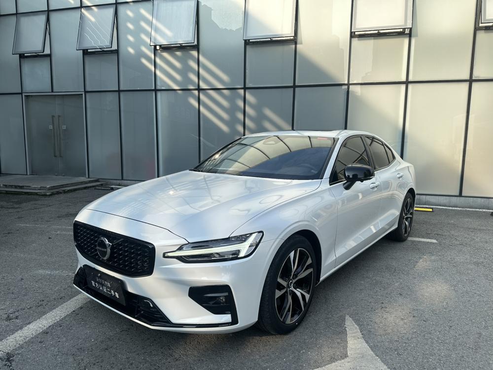 Volvo_Asia_Pacific Volvo S60 2024 B5 Zhiya Sports Edition