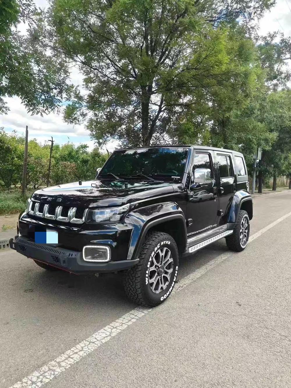 BAIC_Motor Beijing off-road BJ40 2020 2.0T automatic four-wheel drive city hunter version knight type
