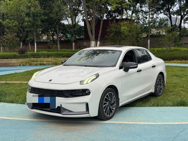 Lynk_&_Co Lynk & Co 03 2021 1.5TD DCT Champion Edition