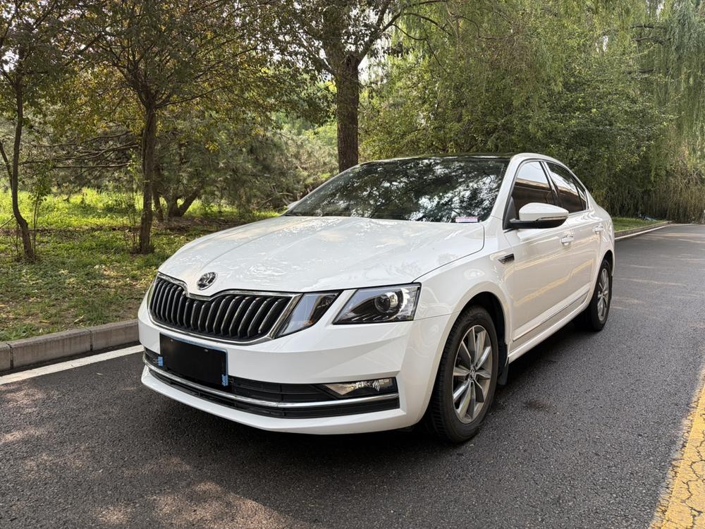 Skoda Octavia 2020 1.5L Automatic Smart Travel Deluxe Edition