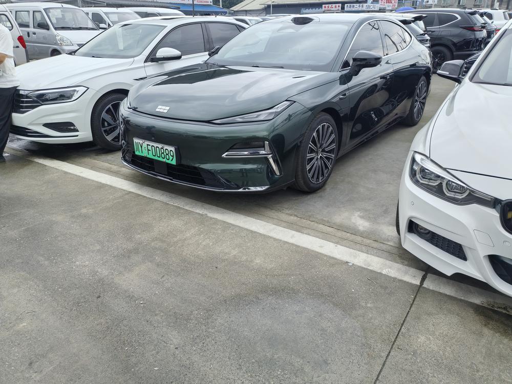 Geely Galaxy Star 8 PHEV 2025 model 130km EM-P starship version