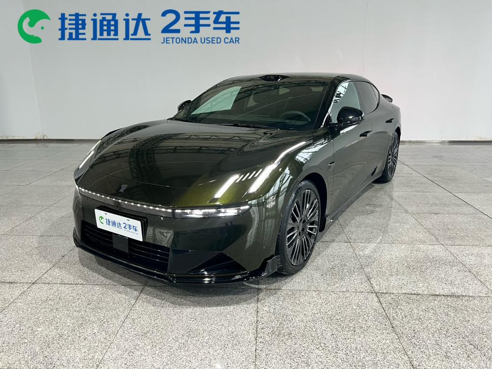 Lynk_&_Co Lynk & Co 10 EM-P 2025 240 four-wheel drive Ultra sports version