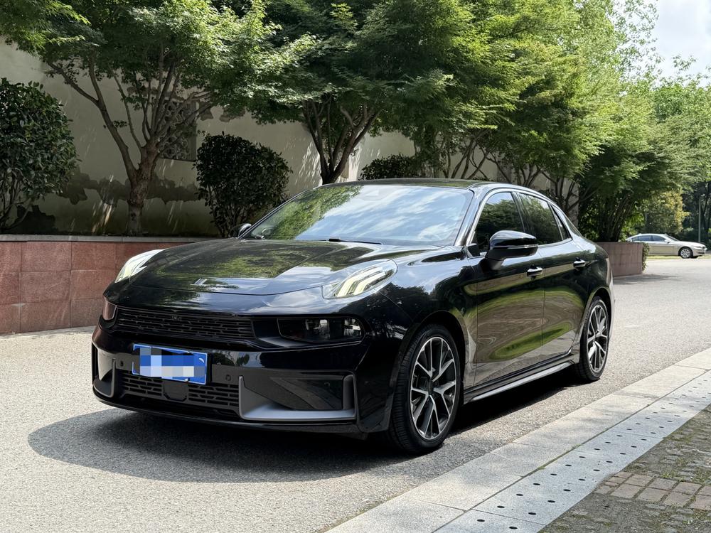 Lynk_&_Co Lynk & Co 03 2019 2.0TD Automatic Pro Edition