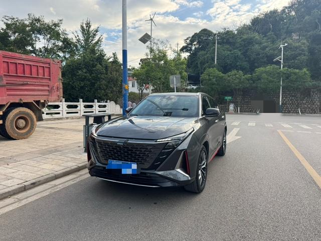 Changan Changan Auchan Z6 2022 Blue Whale 1.5T DCT smart collar model