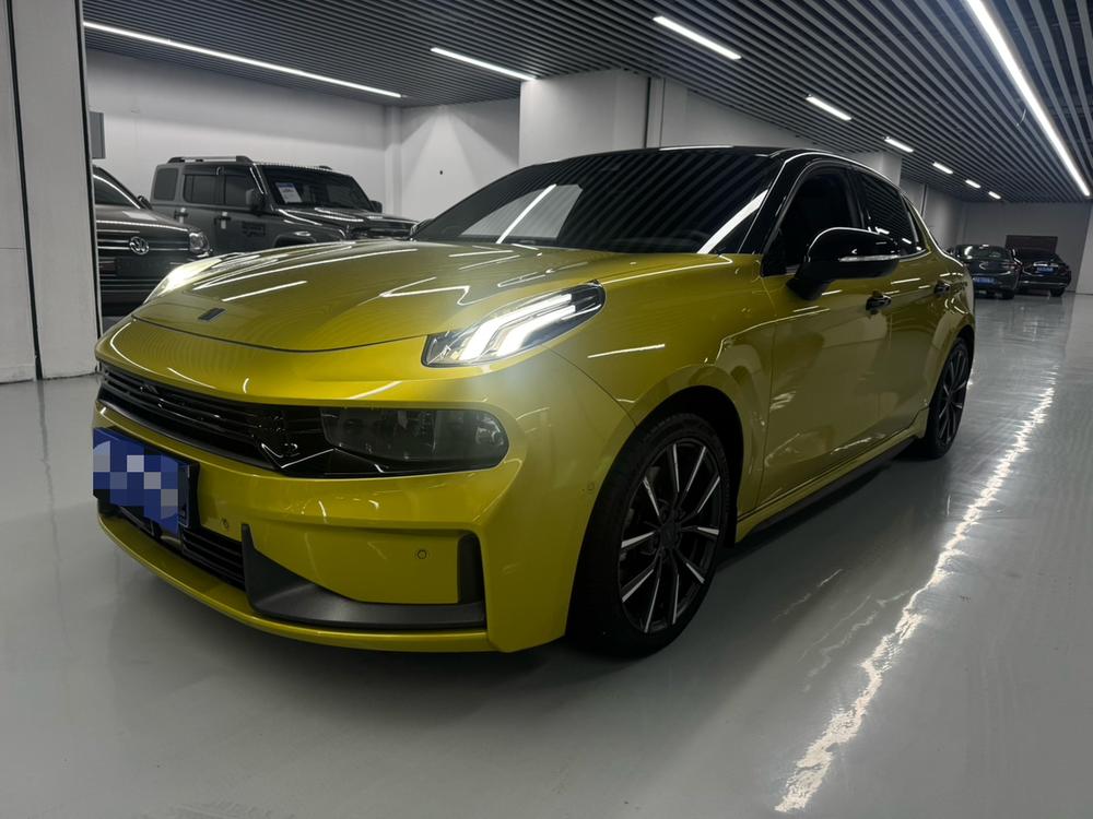 Lynk_&_Co Lynk & Co 03 2020 03+ 2.0TD Automatic Wind Control Edition