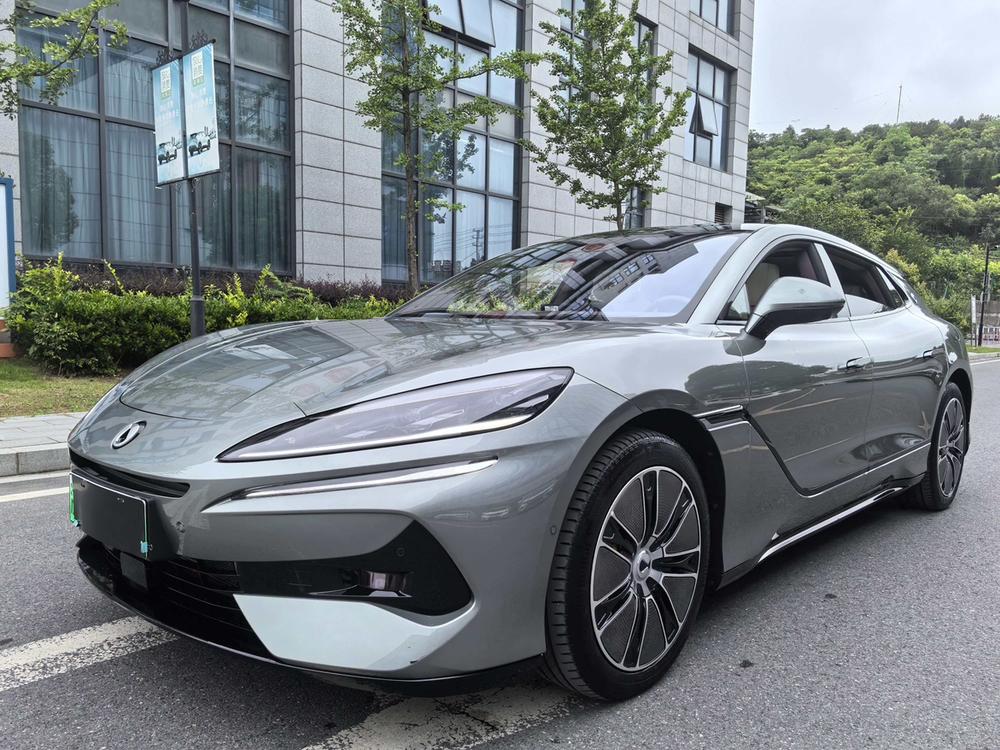 Denza_Motors Denza Z9GT DM 2024 1100 four-wheel drive Max version