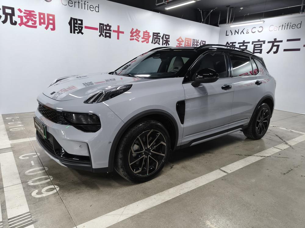 Lynk_&_Co Lynk & Co 01 EM-P 2023 1.5TD EM-P Dawn Edition