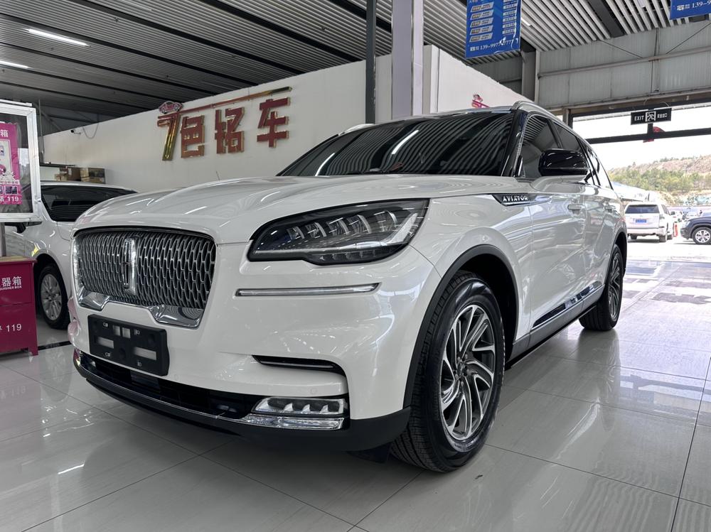 Lincoln Pilot 2022 3.0T V6 four-wheel drive premium version