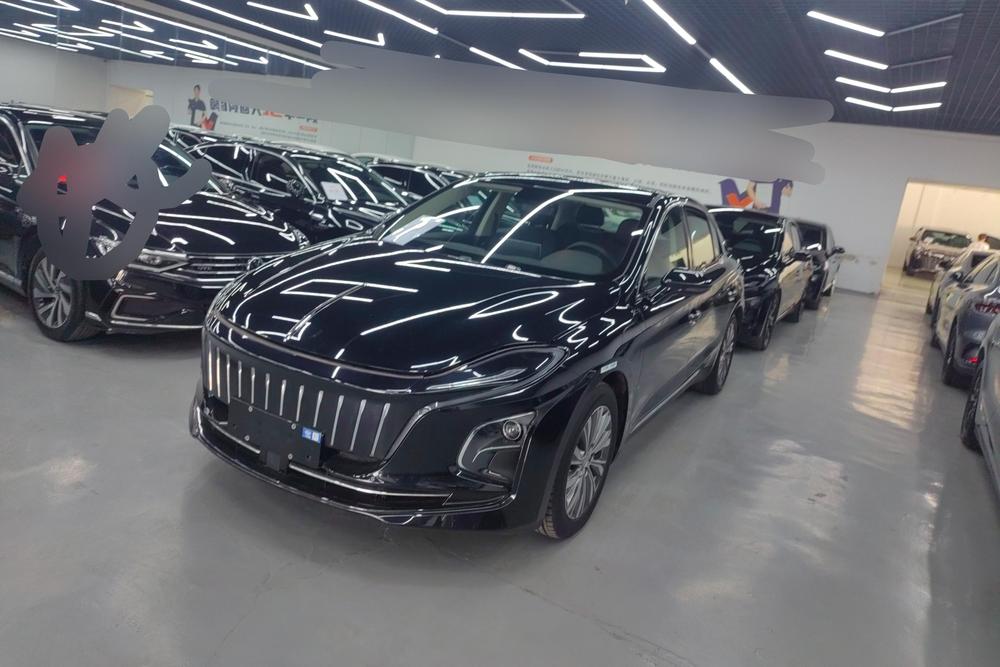 FAW_Hongqi Hongqi E-QM5 2024 model 450KM travel version 100kW