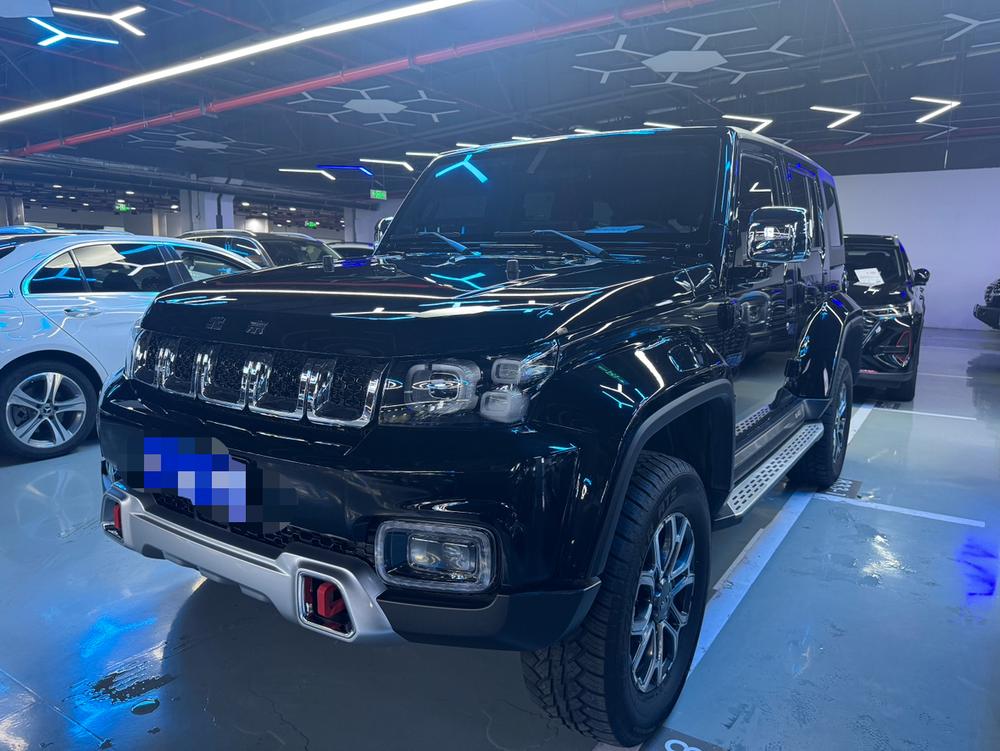 BAIC_Motor Beijing Off-Road BJ40 2024 2.0T Automatic Four-wheel Drive City Hunter Honor Edition