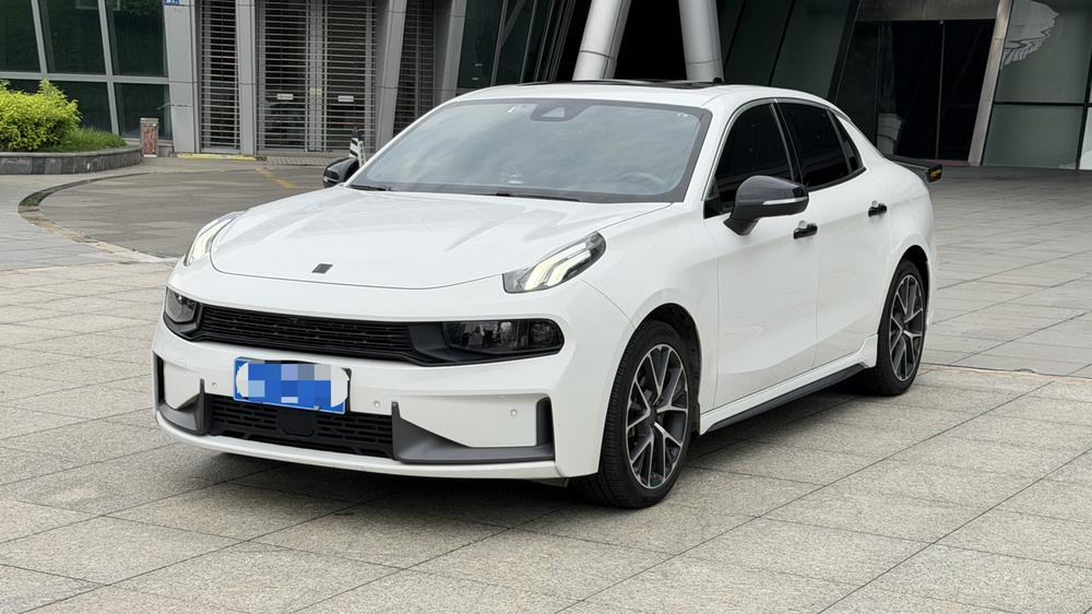 Lynk_&_Co Lynk & Co 03 2021 1.5TD DCT Champion Edition