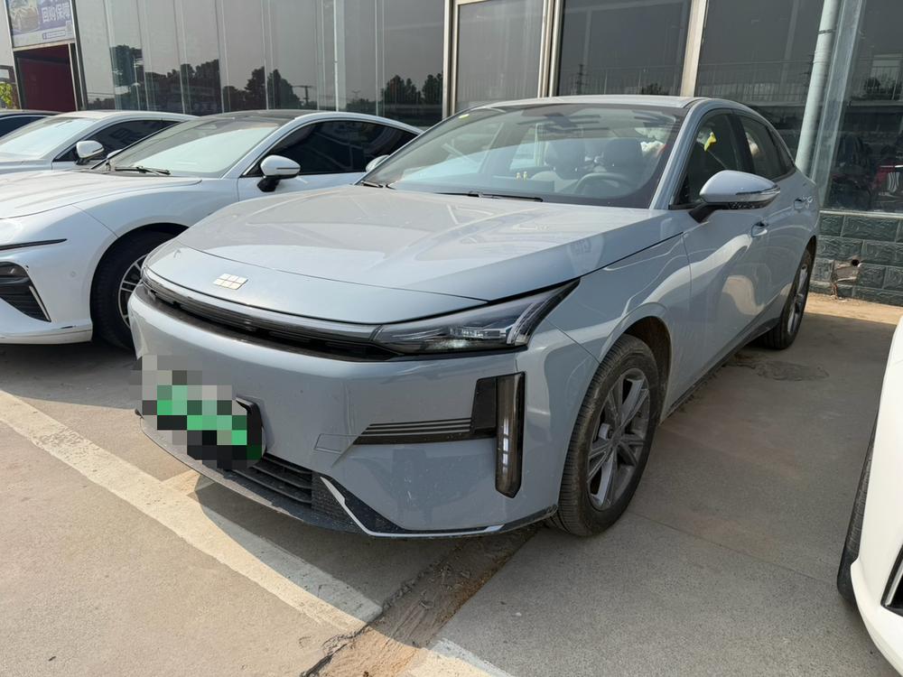 Geely Galaxy L6 2025 1.5 EM-i DHT 140KM Starship Edition