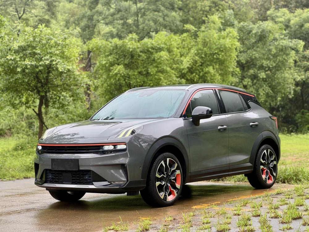 Lynk_&_Co Lynk & Co 06 2020 1.5T Yao Halo