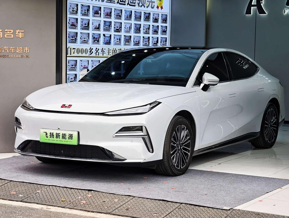 Geely Galaxy Star 8 PHEV 2025 130km EM-i Premium Edition