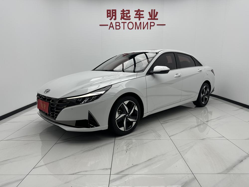 Hyundai Elantra 2022 1.5L CVT LUX Premium Edition