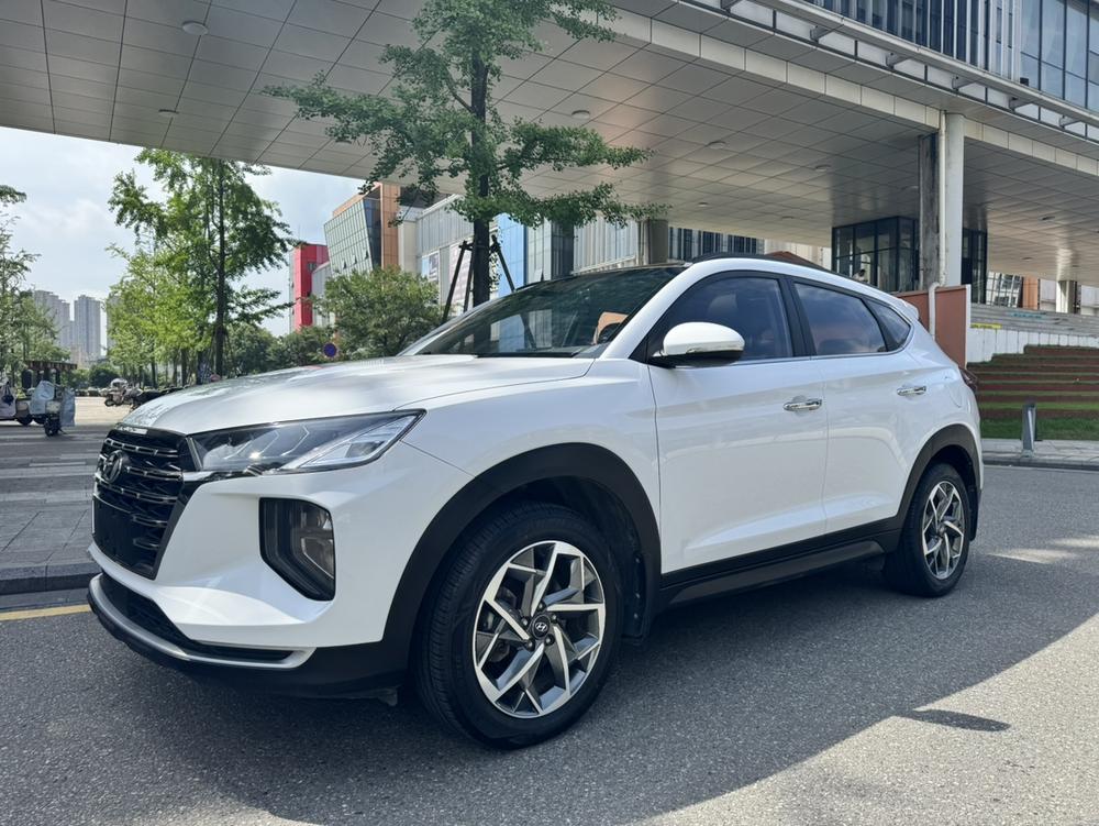 Hyundai Tucson 2020 280TGDi dual-clutch two-wheel drive smart connected version National VI
