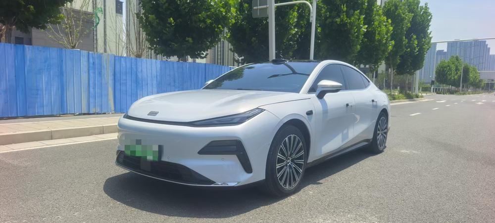 Geely Galaxy Star 8 PHEV 2025 model 130km EM-P starship version