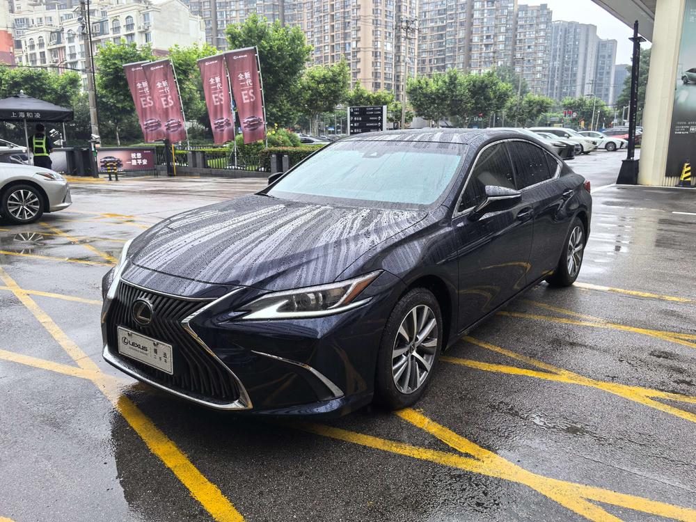 Lexus Lexus ES 2020 200 Luxury Edition National VI
