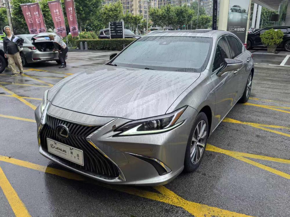 Lexus Lexus ES 2020 260 Excellence Edition National VI