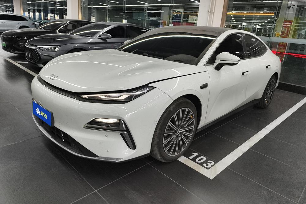 Geely Galaxy Star 8 PHEV 2025 model 130km EM-i flagship version