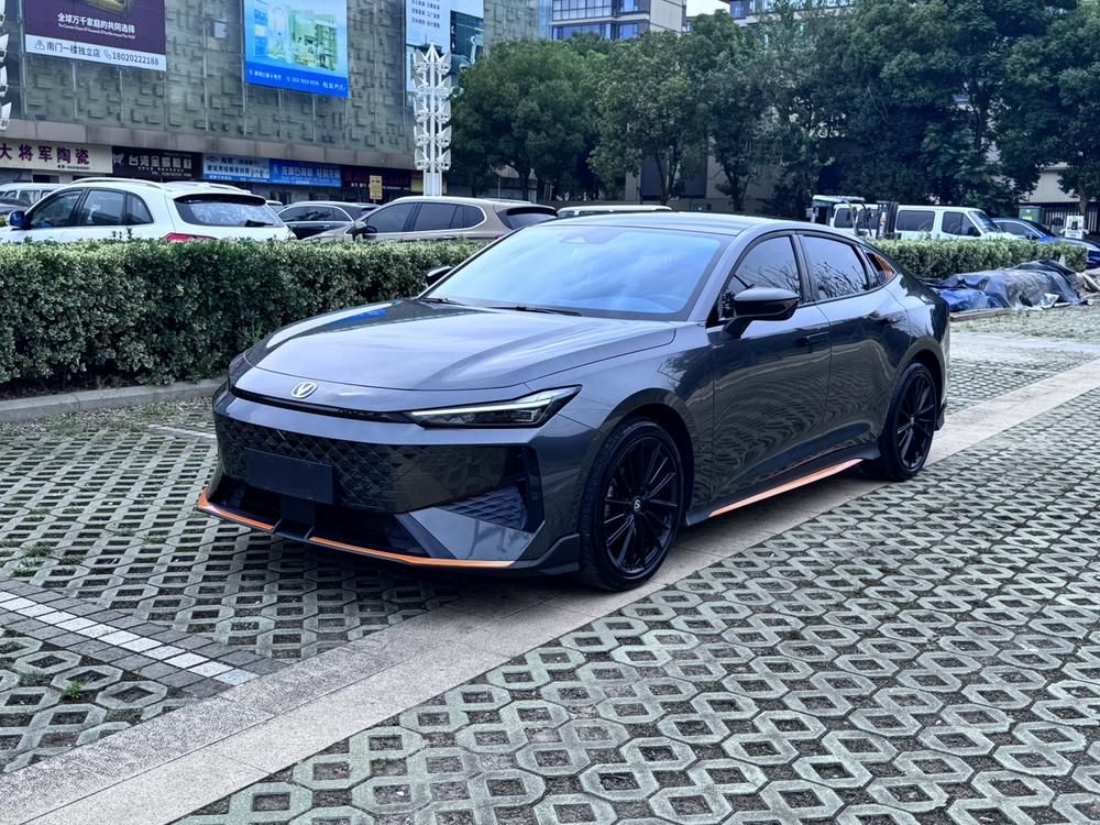 Changan Changan UNI-V 2024 1.5T noble sports model