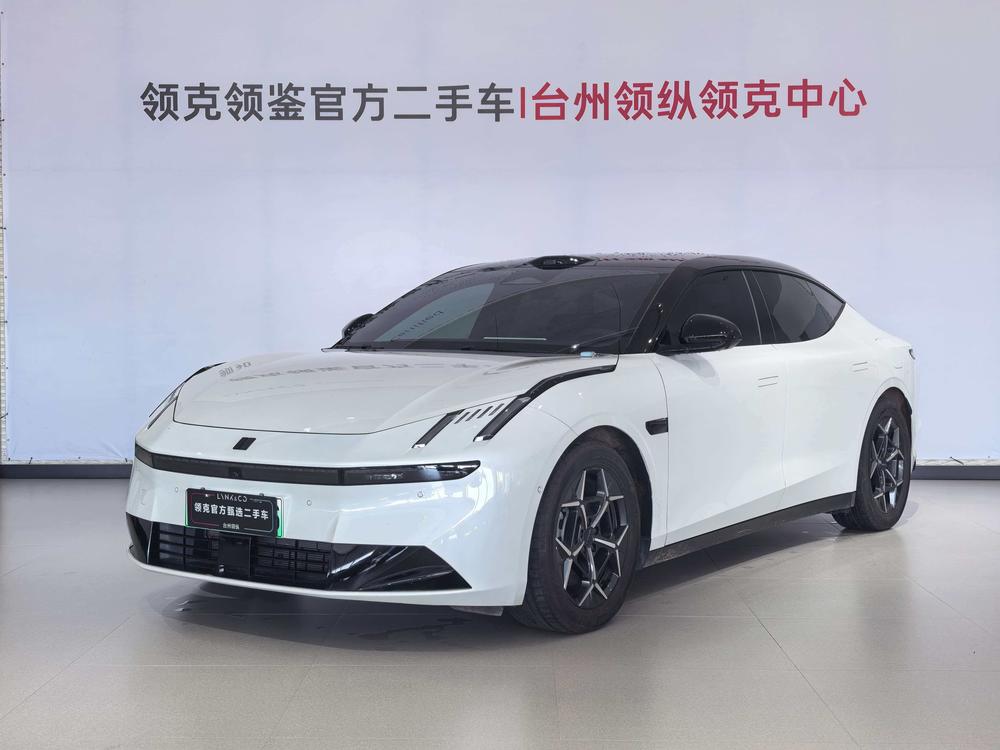 Lynk_&_Co Lynk & Co 10 EM-P 2025 240 four-wheel drive Ultra