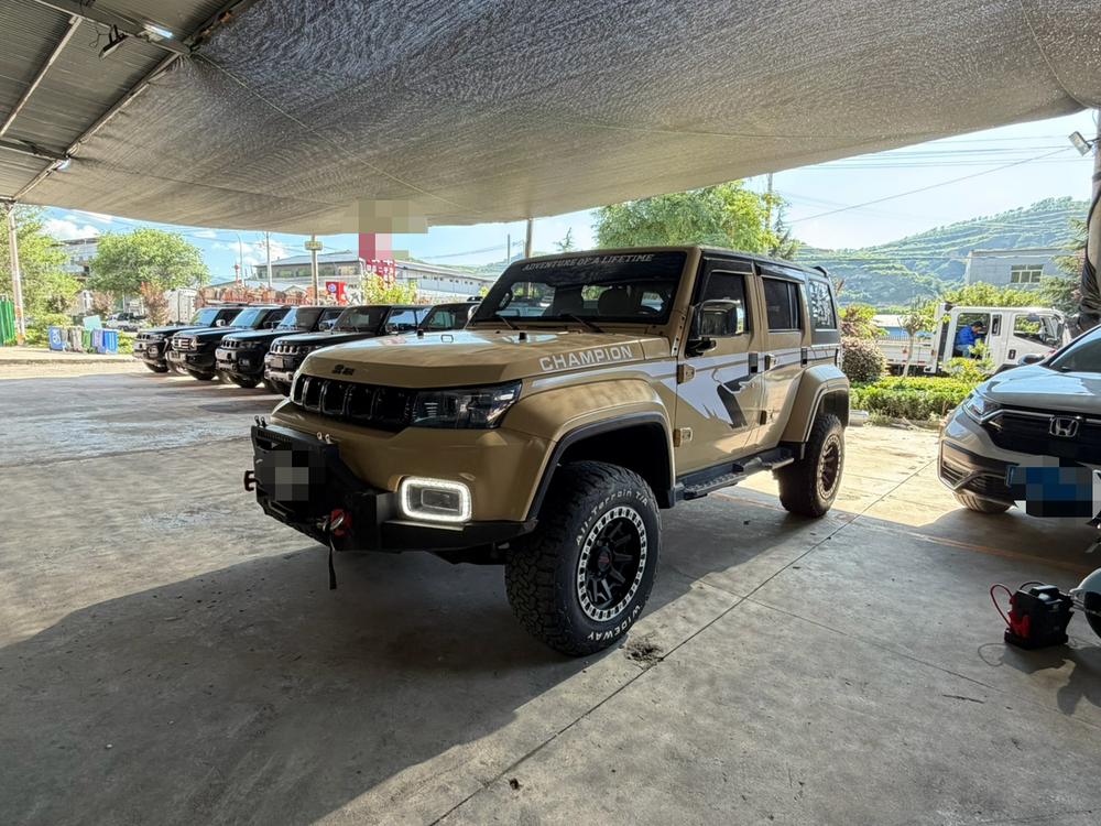 BAIC_Motor Beijing off-road BJ40 2019 2.3T automatic four-wheel drive ring tower championship version National VI