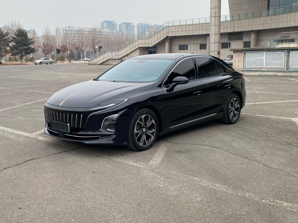 FAW_Hongqi Hongqi E-QM5 2022 charging 431km enjoyment version 5 seats