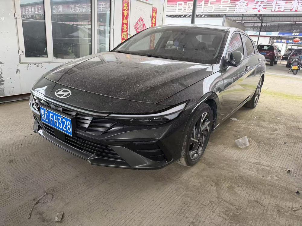 Hyundai Elantra 2023 1.5L CVT LUX Premium Edition
