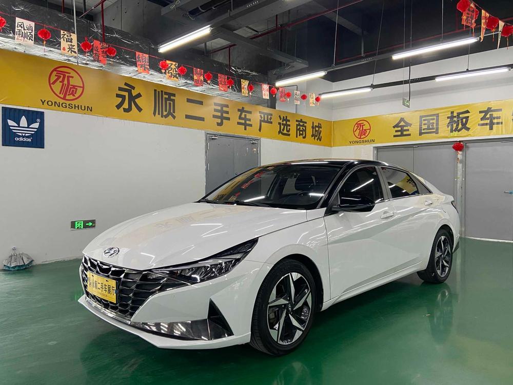 Hyundai Elantra 2021 1.5L CVT LUX Premium Edition