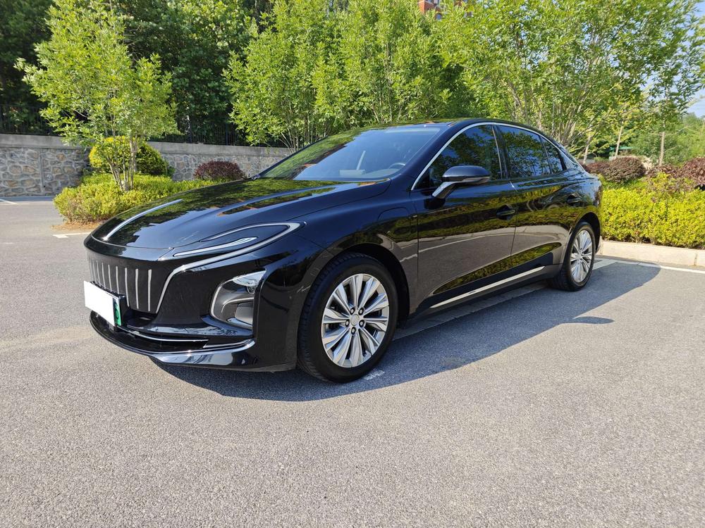 FAW_Hongqi Hongqi E-QM5 2021 Charging Qiyue Edition