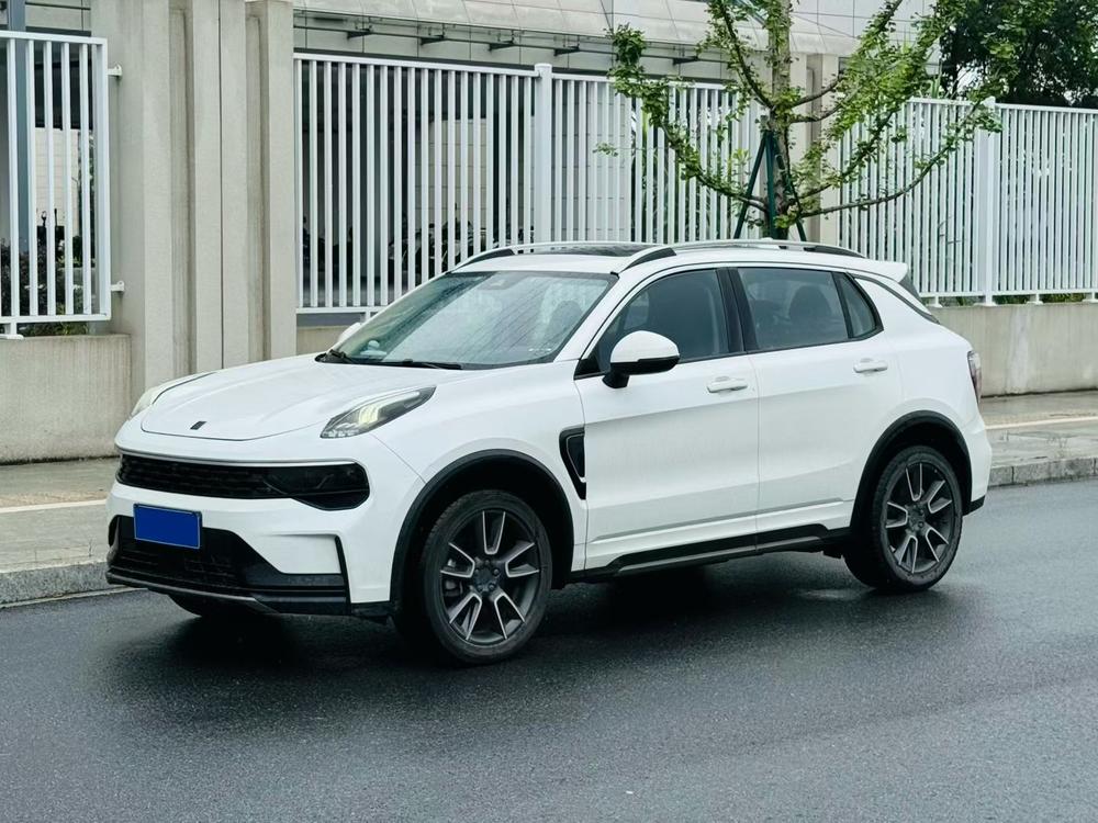 Lynk_&_Co Lynk & Co 01 2021 2.0TD 2WD Pro
