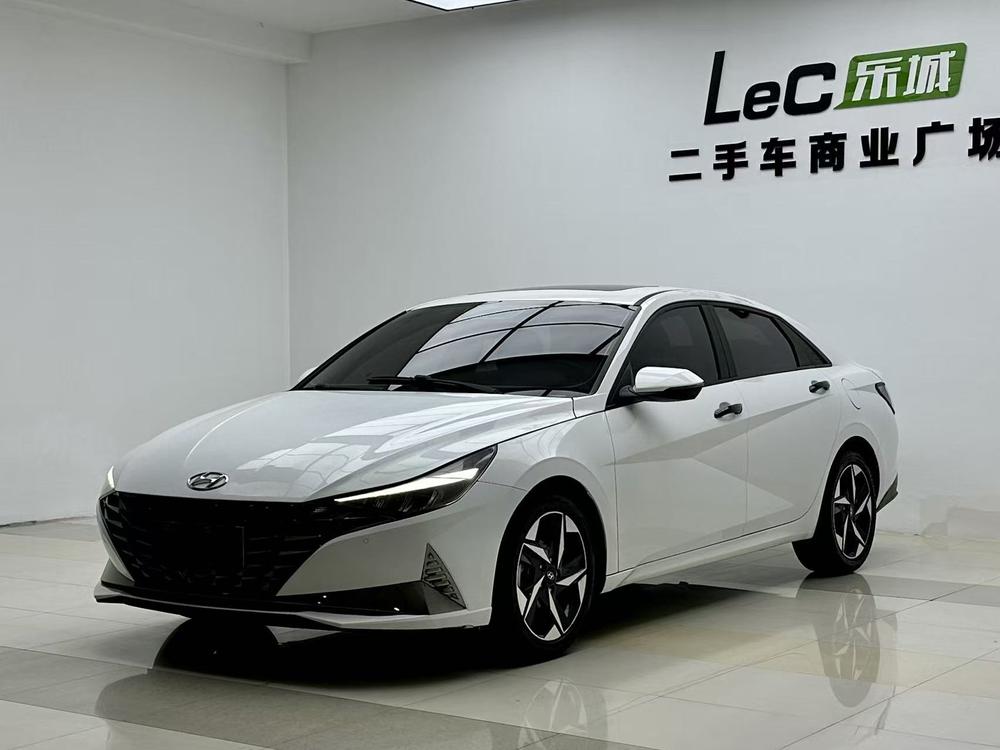 Hyundai Elantra 2021 1.5L CVT LUX Premium Edition