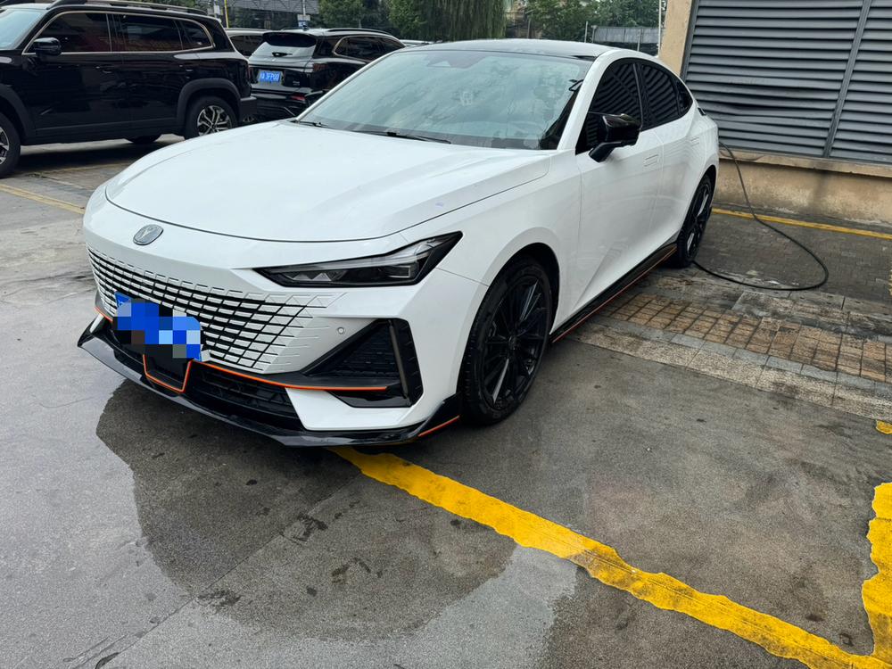 Changan Changan UNI-V 2023 1.5T sports version