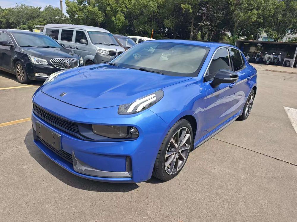Lynk_&_Co Lynk & Co 03 2019 1.5TD DCT Powerful Edition