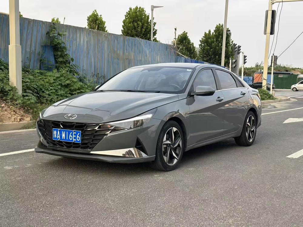 Hyundai Elantra 2021 1.5L CVT LUX Premium Edition