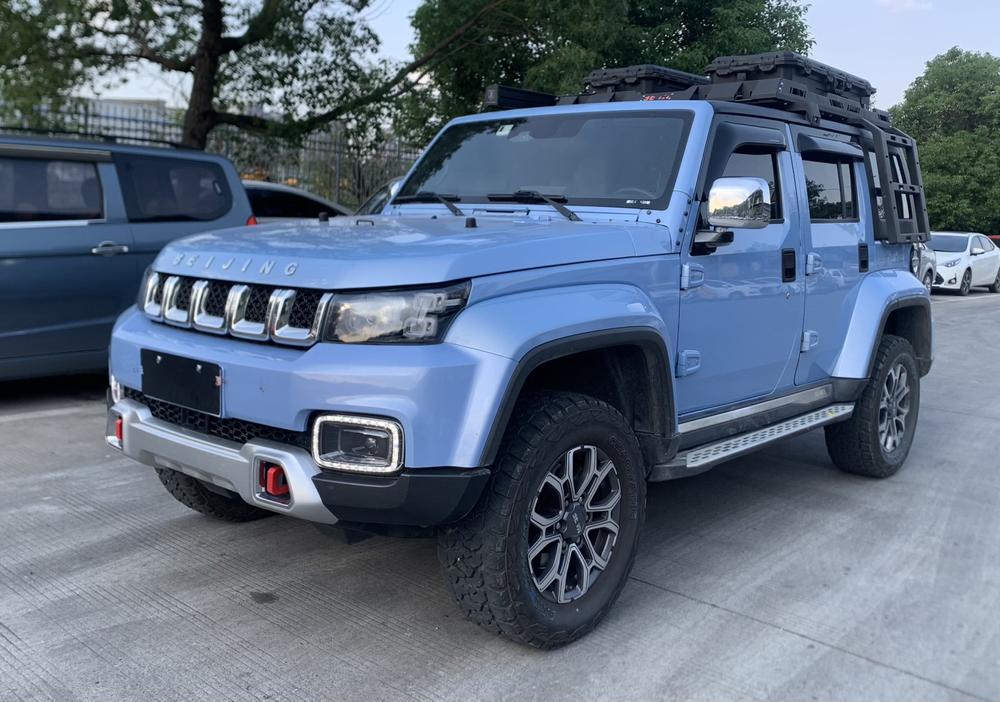 BAIC_Motor Beijing off-road BJ40 2023 2.0T automatic four-wheel drive city hunter version knight type