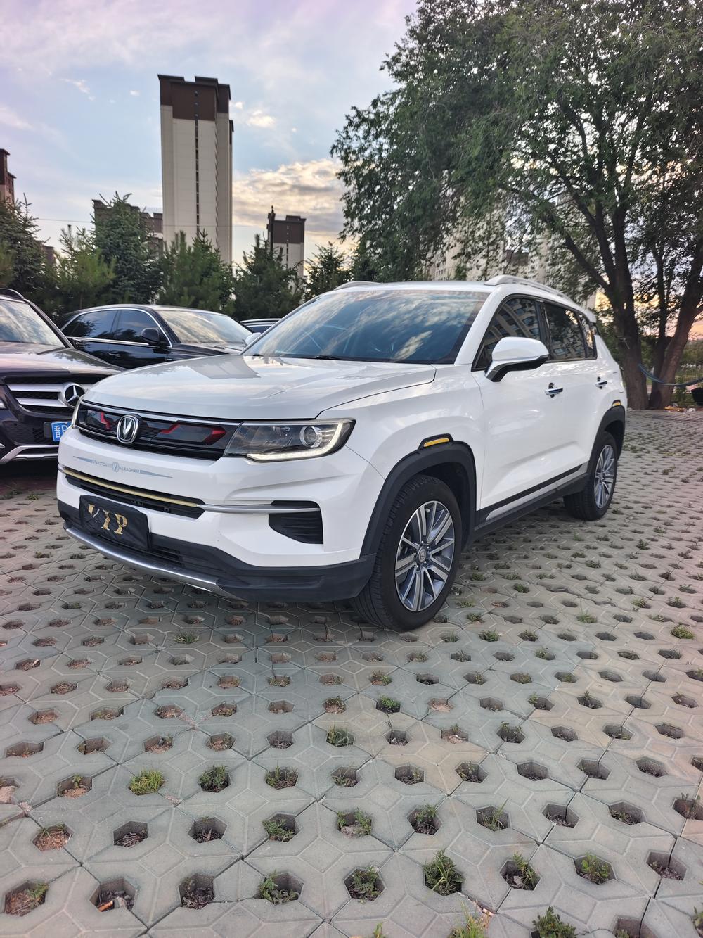 Changan Changan CS35 PLUS 2019 1.4T DCT Changlian Blue Whale Edition