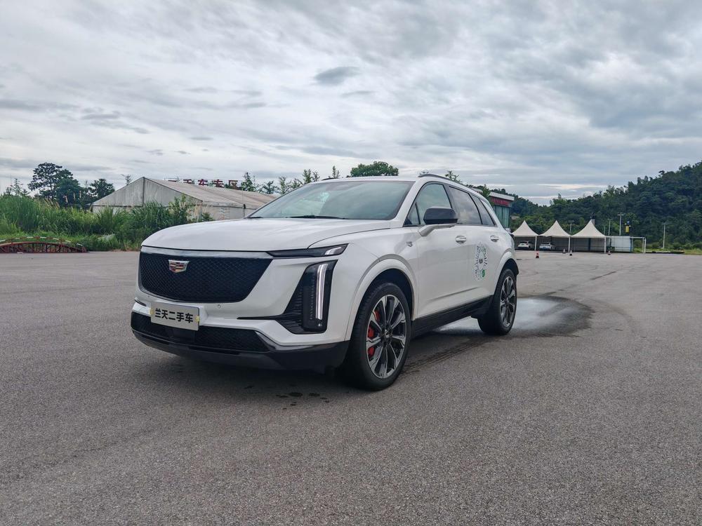 SAIC-GM_Cadillac Cadillac XT5 2025 28T four-wheel drive platinum model