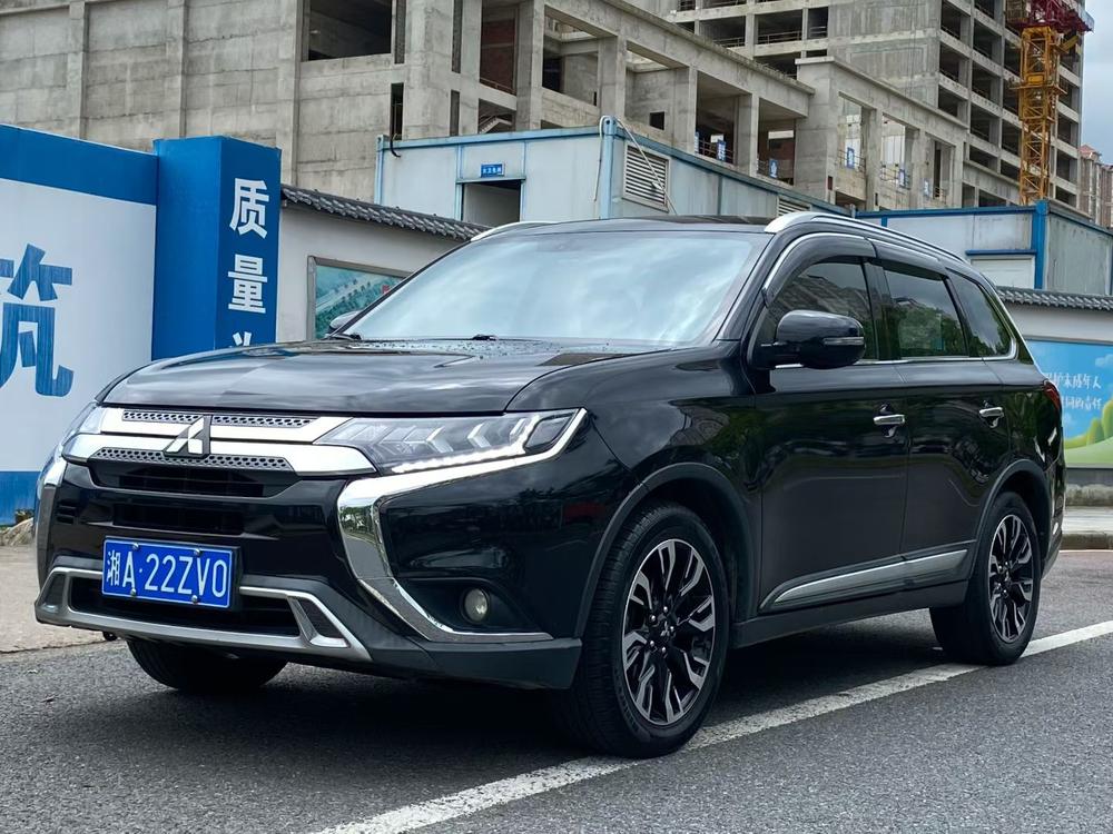 Mitsubishi Outlander 2021 2.4L four-wheel drive exclusive version, 5 seats