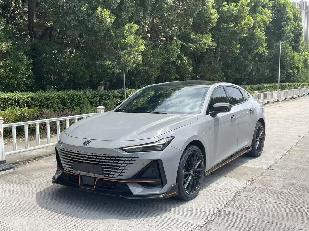 Changan Changan UNI-V 2023 1.5T exclusive model