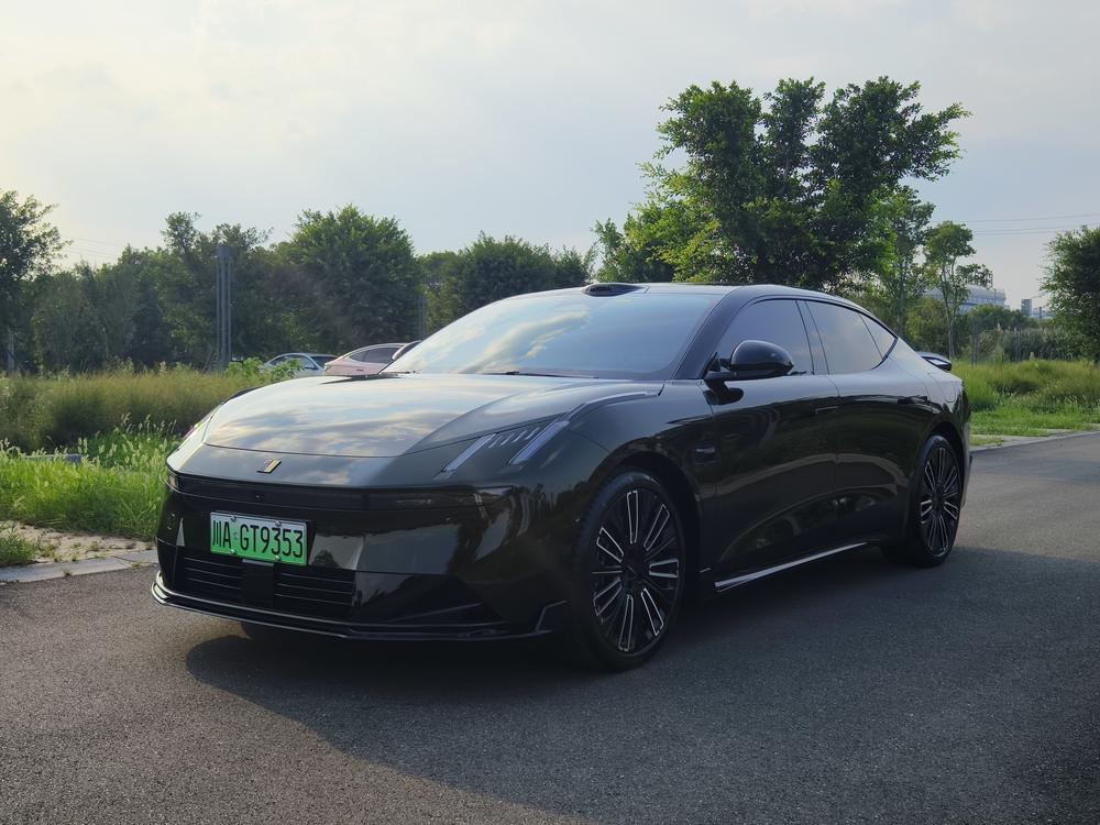 Lynk_&_Co Lynk & Co 10 EM-P 2025 240 four-wheel drive Ultra sports version