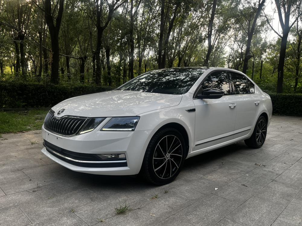 Skoda Octavia 2020 TSI280 DSG Smart Deluxe Edition