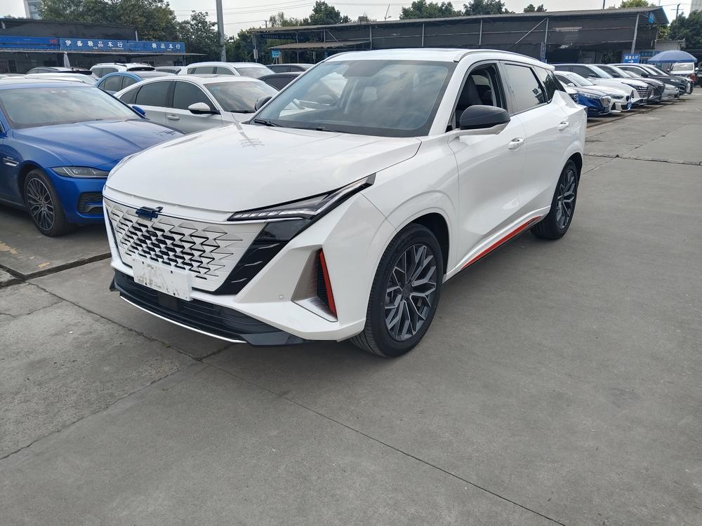 Changan Changan Auchan Z6 2023 Blue Whale 1.5T DCT smart collar model