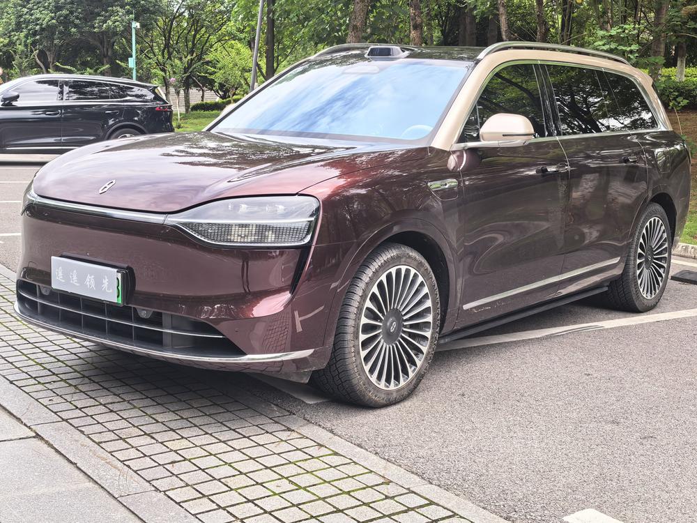 Cyrus_Automobiles Wenjie M9 2024 extended range Max five-seater version