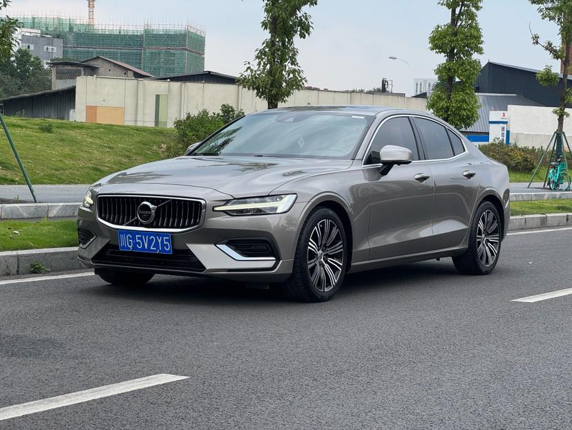Volvo_Asia_Pacific Volvo S60 2021 T4 Zhiyuan Luxury Edition