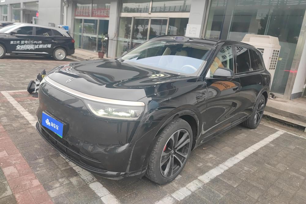 Cyrus_Automotive Wenjie M8 2025 extended range Max+ six-seat four-wheel drive version (192-line lidar)