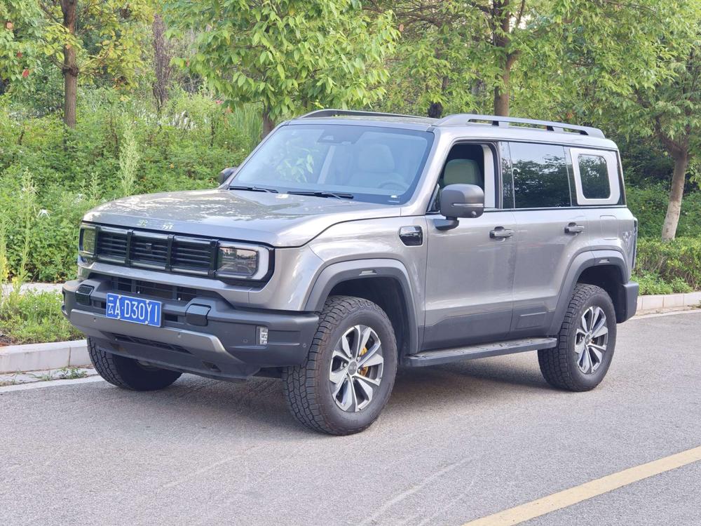 BAIC_Motor Beijing Off-Road BJ40 2024 City Hunter Edition 2.0T Automatic Four-wheel Drive Supreme Type